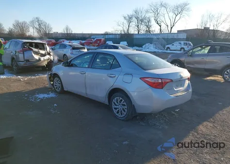 2018 Toyota Corolla Le z USA, uszkodzony, nr VIN 2T1BURHE3JC093394